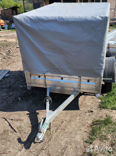 Прицеп на легковой автомобиль