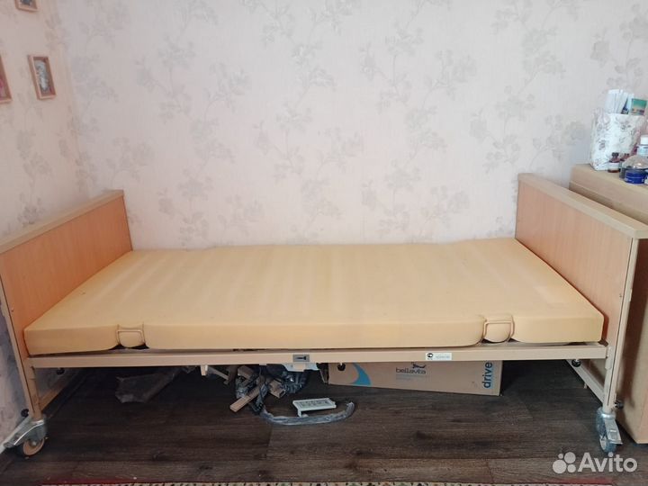 Кровать для лежачих больных с электроприводом