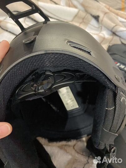 Шлем горнолыжный uvex