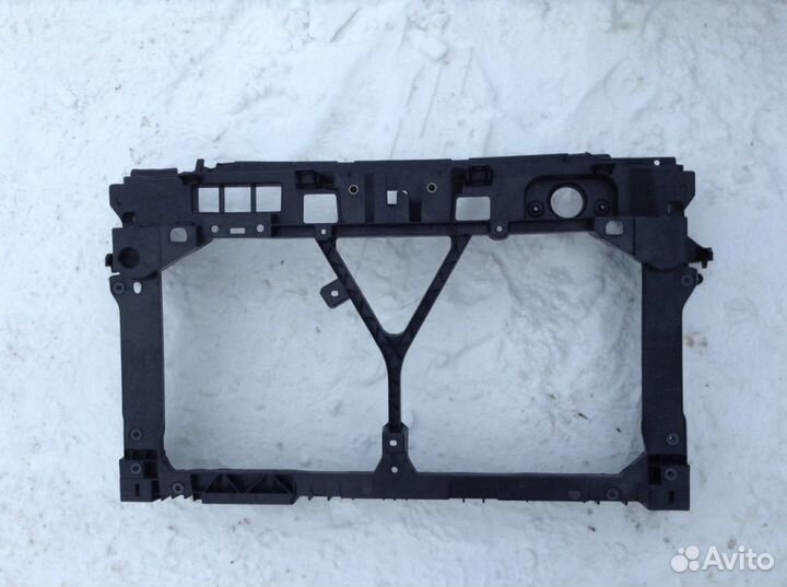 3 Суппорт радиатора (Тайвань)