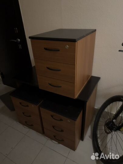 Тумбочки под телевизор и письменный стол