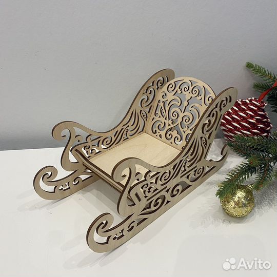 Сани декоративные. Подарок на новый год
