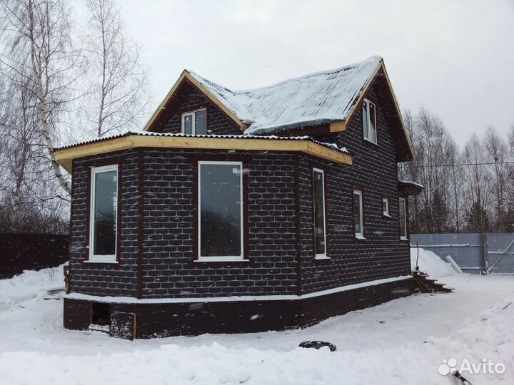 Плотник строитель