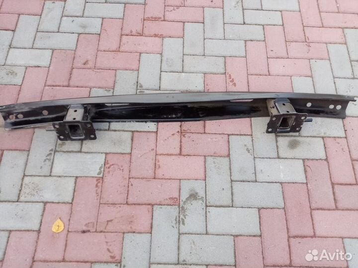 Усилитель заднего бампера