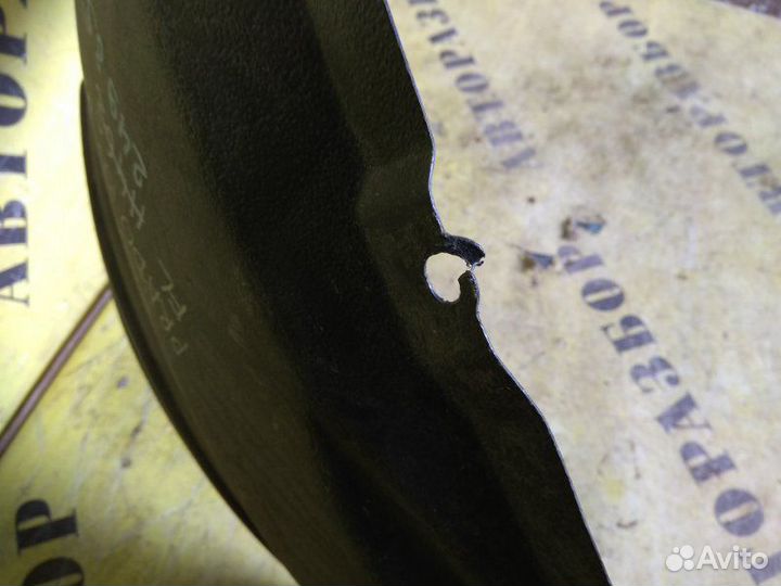 Локер передний левый (подкрылок) Toyota Land