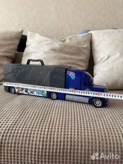 Машина игрушечная