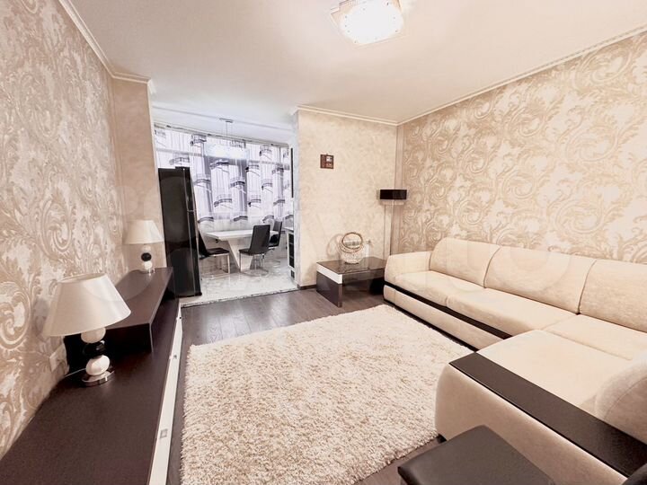 2-к. квартира, 64 м², 5/19 эт.