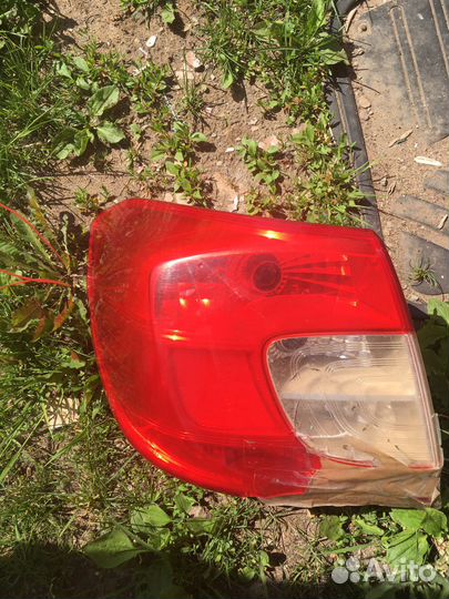 Задний левый фонарь на Datsun on-do