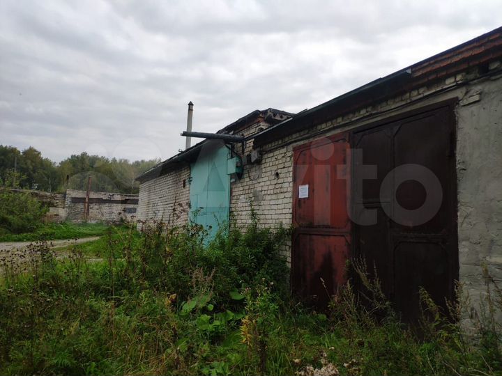 Гараж, > 30 м²