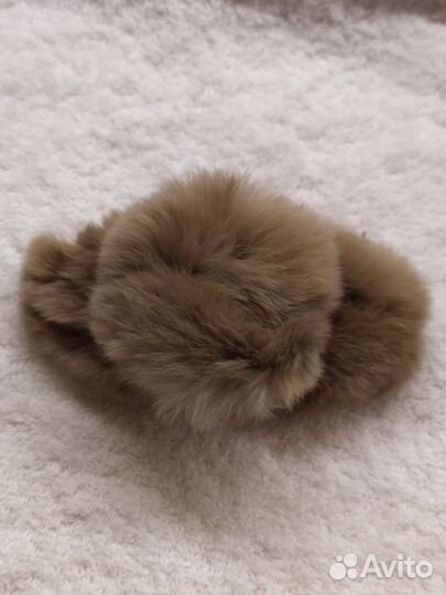 Коричневый пушистый крабик