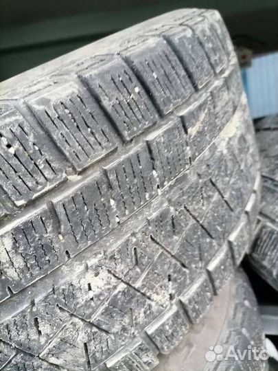 Pirelli Ice Asimmetrico 205/55 R16