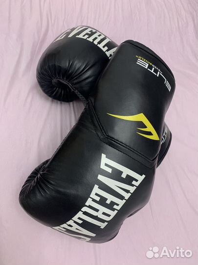 Боксерские перчатки everlast 10 oz