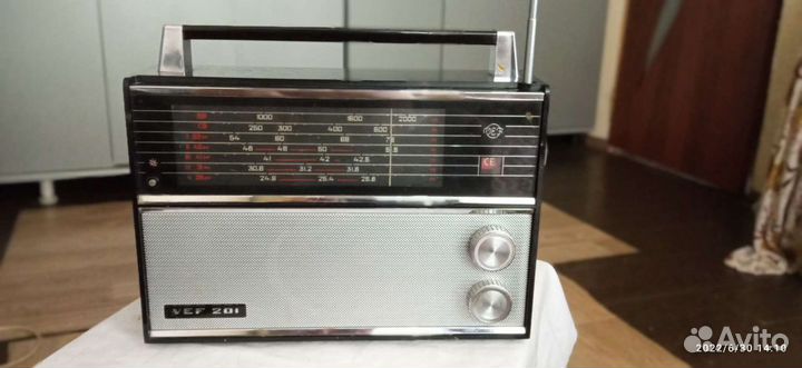 Радиоприёмник из СССР вэф 201