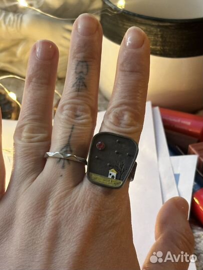 Кольцо женское с камнем