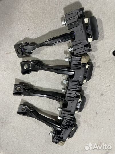 Ограничители дверей нового образца веста