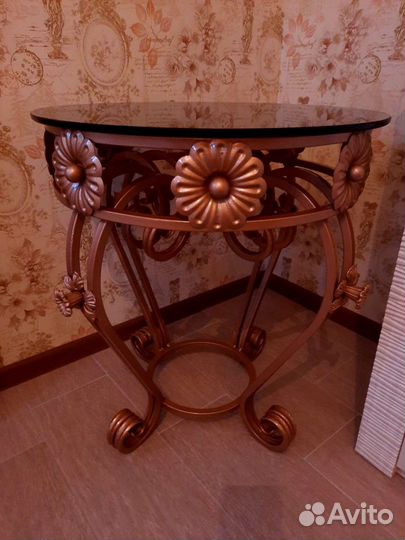 Кованый кофейный столик