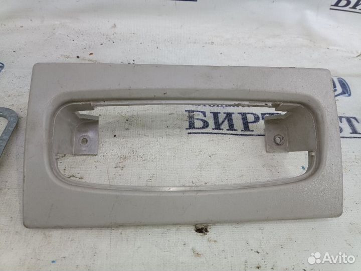 Рамка плафона салонного Ford Focus II (2005—2008)