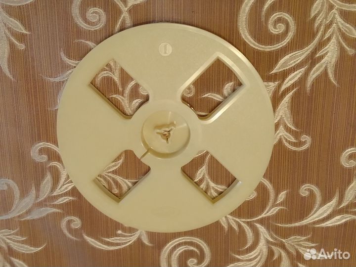 Катушки для катушечного магнитофона