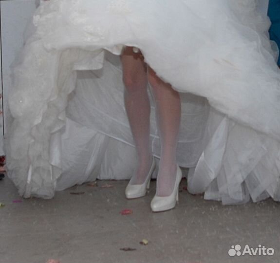 Платье свадебное цвет Айвори