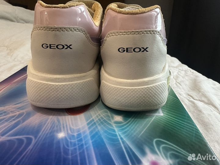 Кроссовки для девочки 33 размер