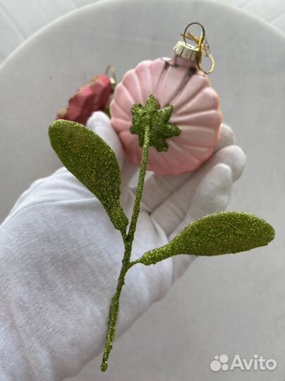 Елочные игрушки цветы