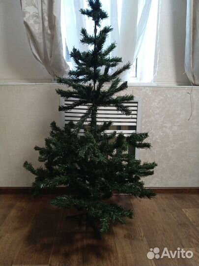 Ель искуственная 1.5 м б/у