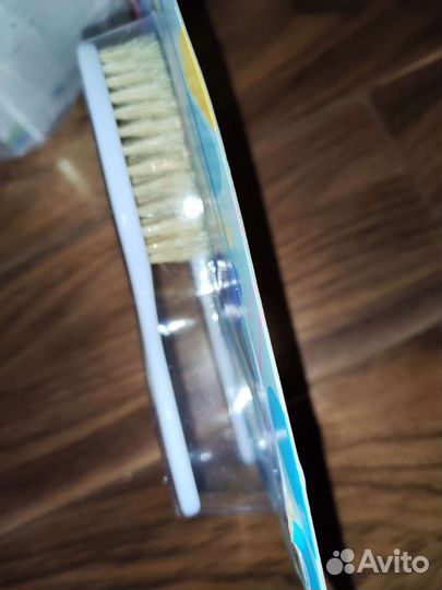 Вещи д/новорожденного новые расческа/прорезыватель