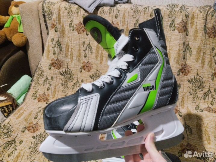 Хоккейные коньки 40 размер