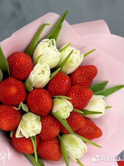 Букет из клубники в шоколаде коробочка Жулебино