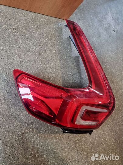 Volvo xc40 фонарь левый