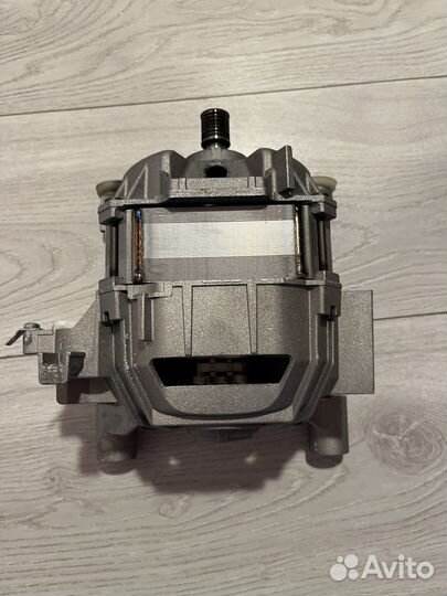 Мотор от стиральной машины Bosch / Siemens