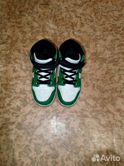 Кроссовки детские