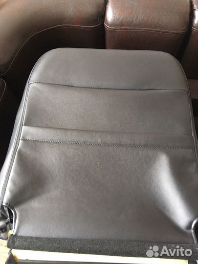 Спинка сидения Mitsubishi Pajero 4