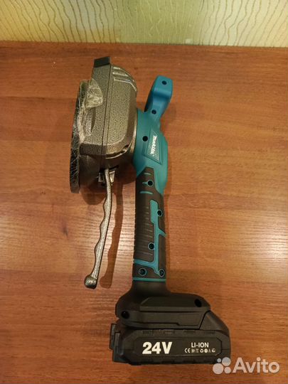 Вибро присоска Макита АКБ для укладки плитки новая