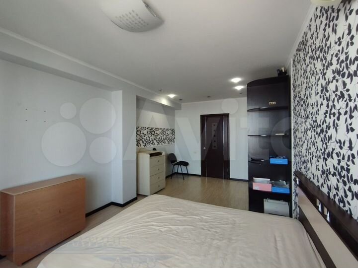 3-к. квартира, 92 м², 13/16 эт.