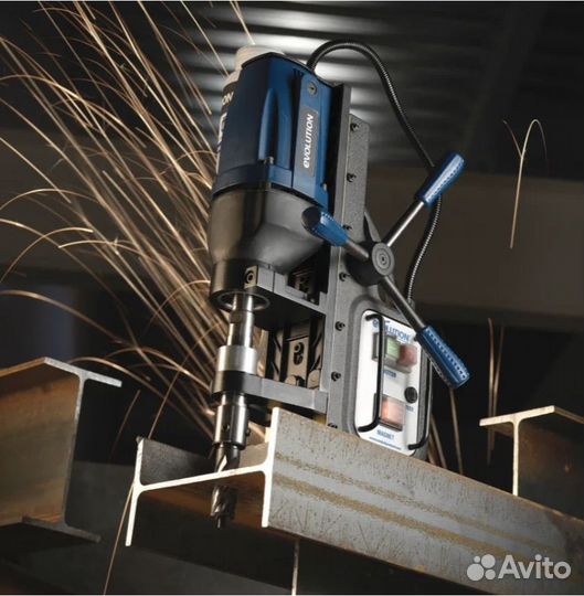 Отверстия в бетоне, металле