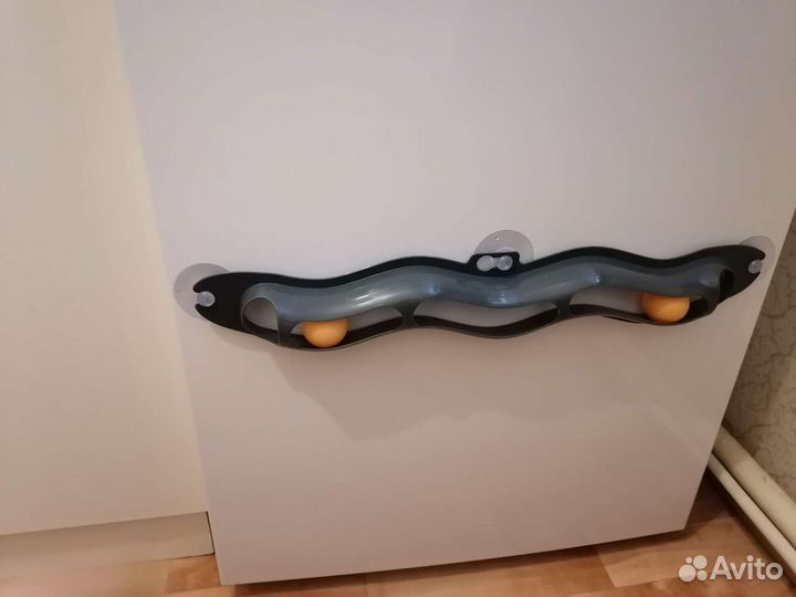 Игрушка для животных (щётка)