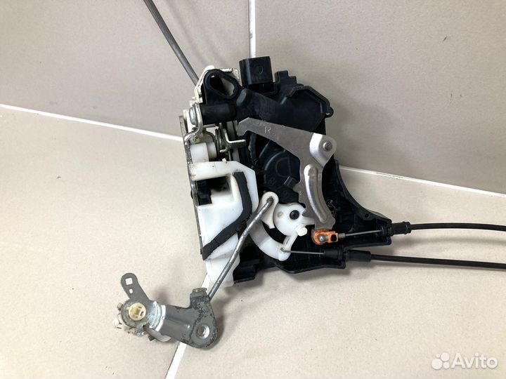 Замок передней правой двери Mitsubishi Lancer 10