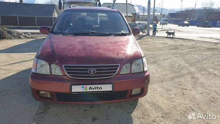 Toyota Gaia 2.2 AT, 1998, 180 000 км