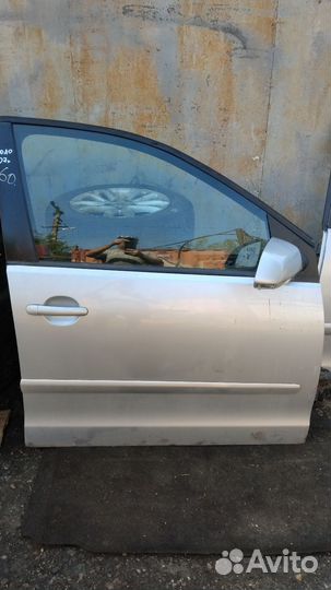 Двери передние Фольксваген Поло 2007 год