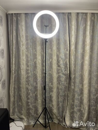 Профессиональная кольцевая лампа