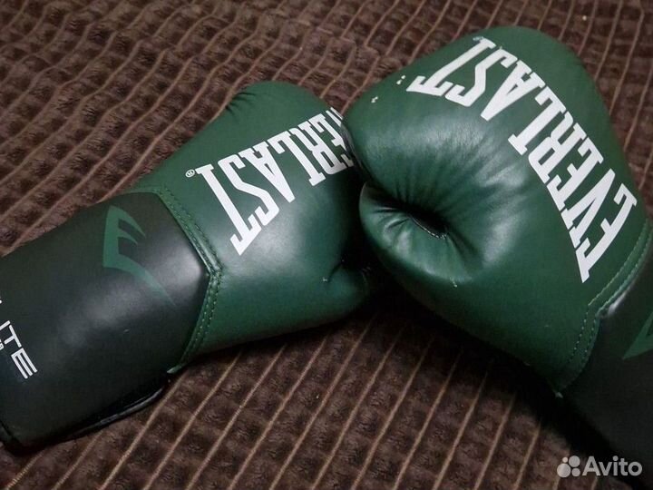 Боксерские перчатки 10 oz everlast