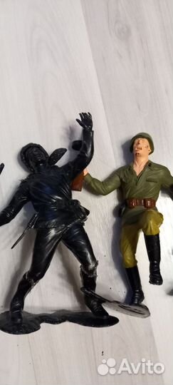 Фигурки СССР солдаты и неондертальцы