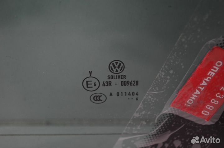 Стекло двери заднее левое Volkswagen Passat B6 2.0