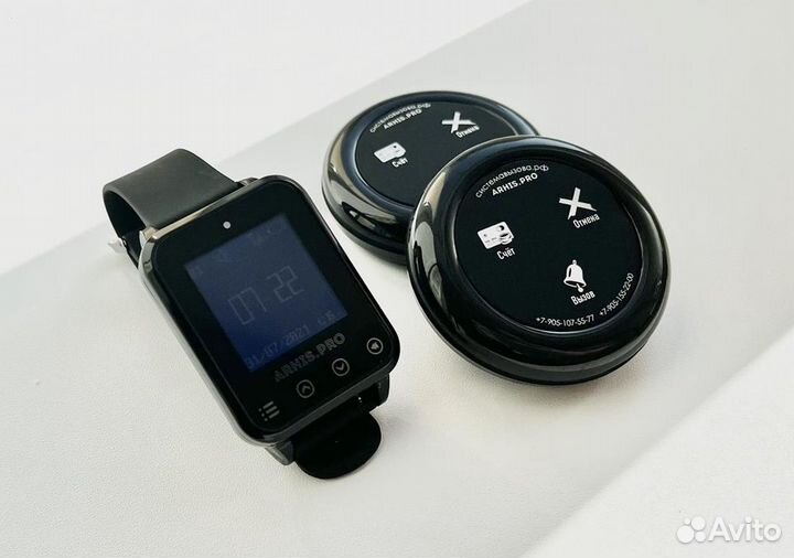 Кнопка вызова официанта и влагозащищенные часы