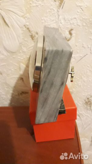 Часы настольные молния СССР