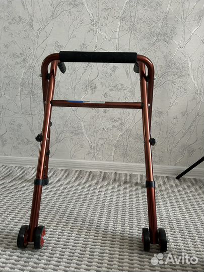 Складные детские опоры-ходунки