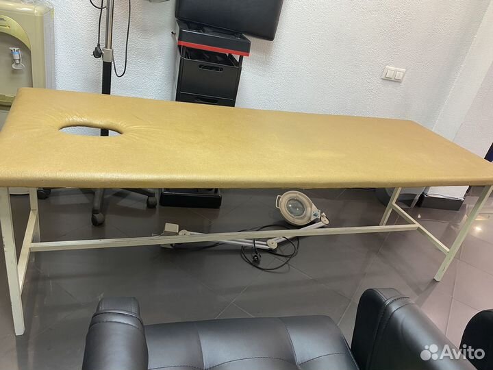 Массажная кушетка
