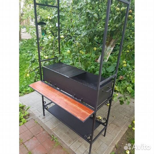 Мангал с крышей