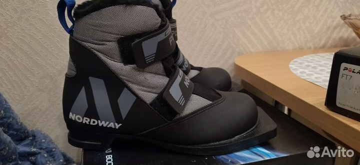 Лыжные ботинки детские 34 размер
